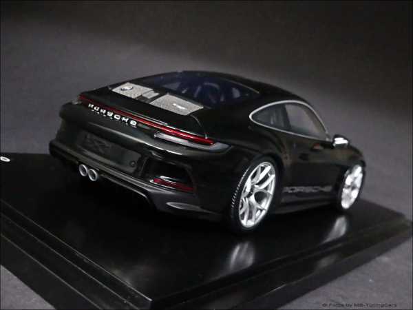1:18 Porsche 911 992 S/T BlackEdition 911/ Spark inkl OVP Vitrine
